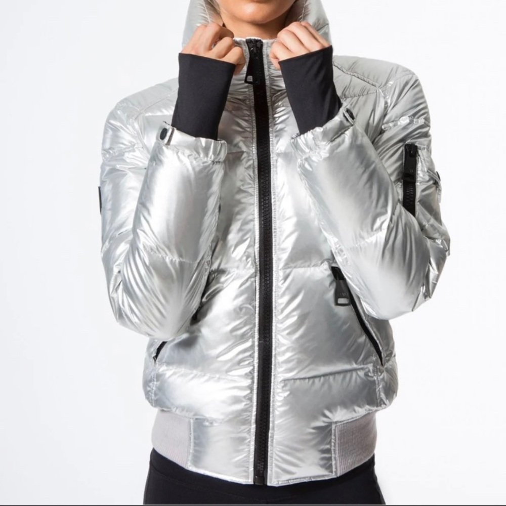SAM. Freestyle Down Puffer in Silver, Large